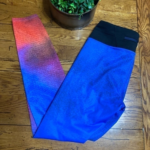 ATHLETA Speed Sonar Ombre Leggings Size M. - Picture 10 of 11